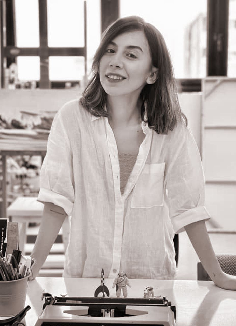 فرناز نعمت . نقاش ایده پرداز